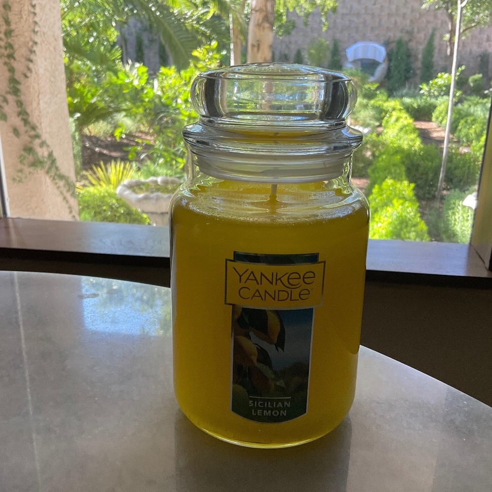 NEW 🔥 22oz Yankee Candle  🍋 Sicilian Lemon 🍋